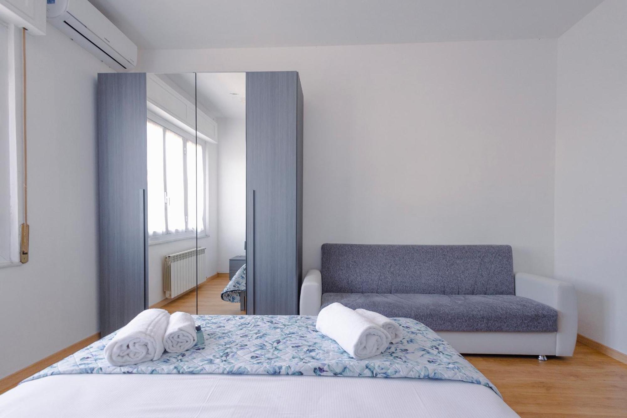 "L'Attico Bianco" City View 10 M A Piedi Dal Mare Savona Zewnętrze zdjęcie