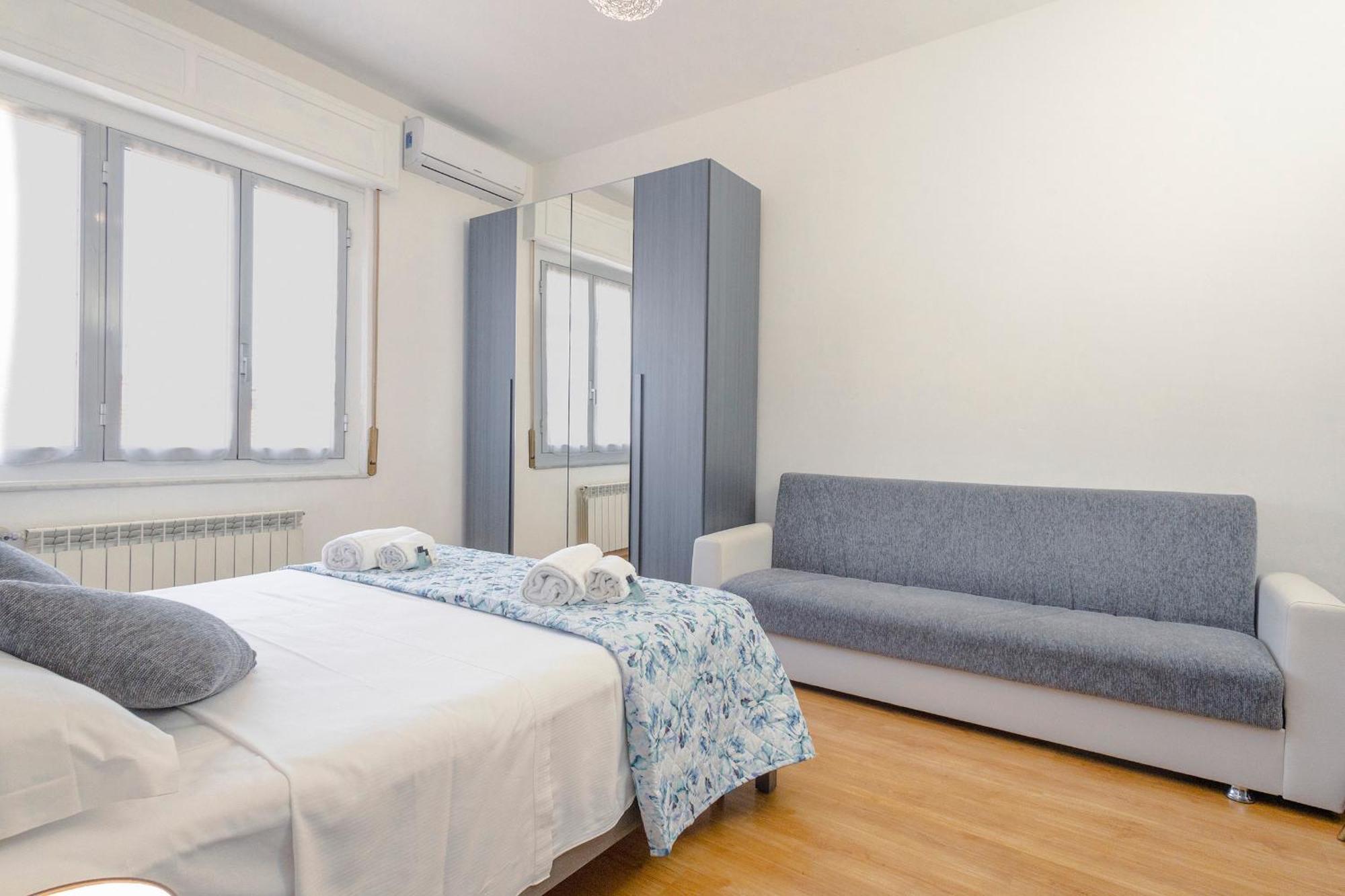 "L'Attico Bianco" City View 10 M A Piedi Dal Mare Savona Zewnętrze zdjęcie